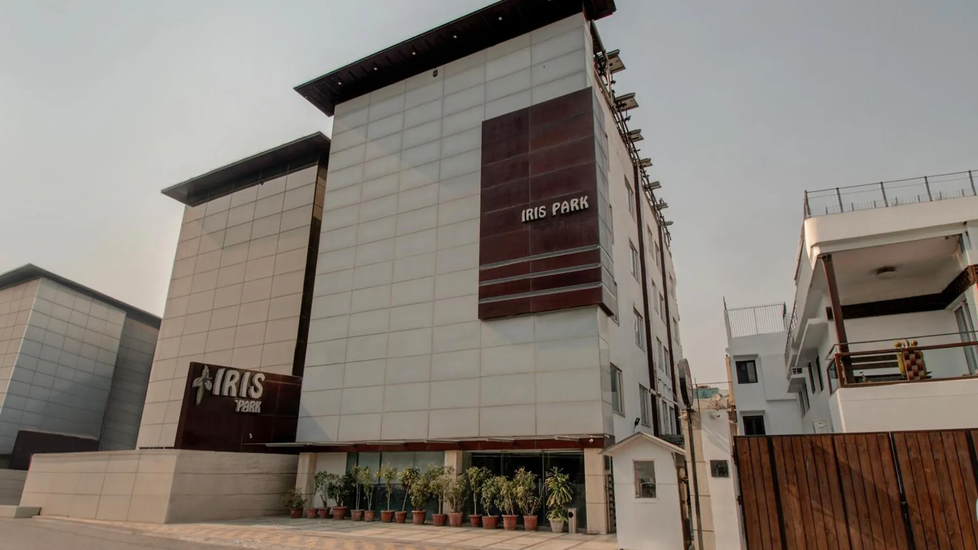 Iris Park Hotel New Delhi Inde